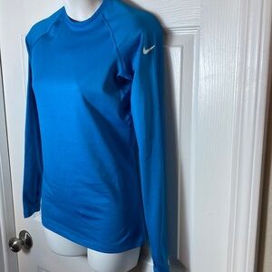 Nike Pro Combat Therma Dri Fit Base Layer Pullover Shirt Aqua Women’s Small